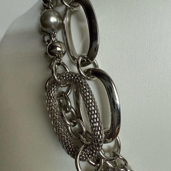 Premier Designs Silver Layered Necklace - Picture 2 of 11